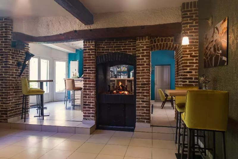 בית מלון כפרי La Ferme Blanche, The Originals Relais