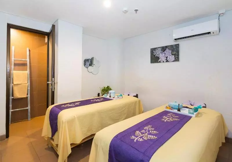 호텔 Neo Denpasar By Aston