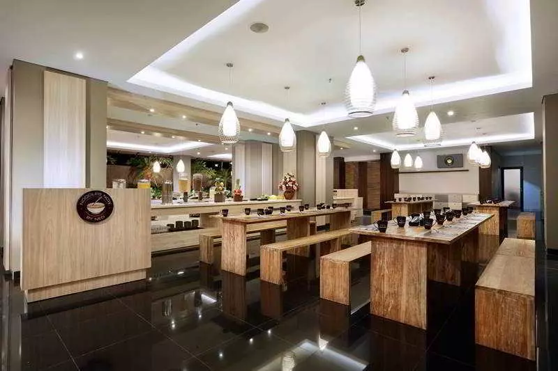 호텔 Neo Denpasar By Aston