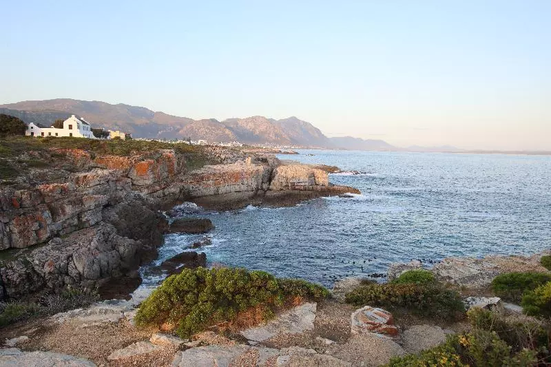 Hotelli On The Cliff Guest House