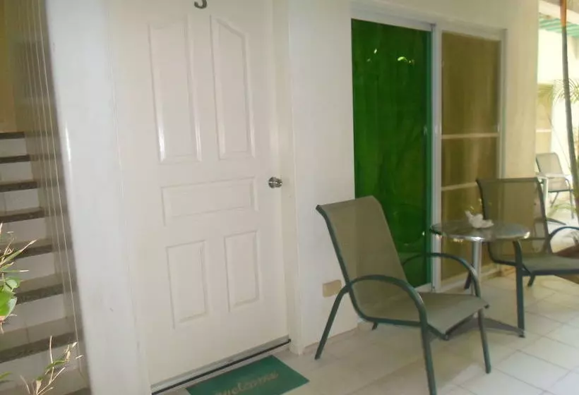 Hotel Roxon Apartments