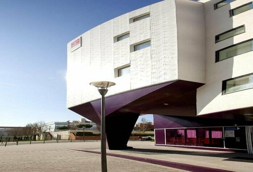 هتل Séjours & Affaires Massy Atlantis