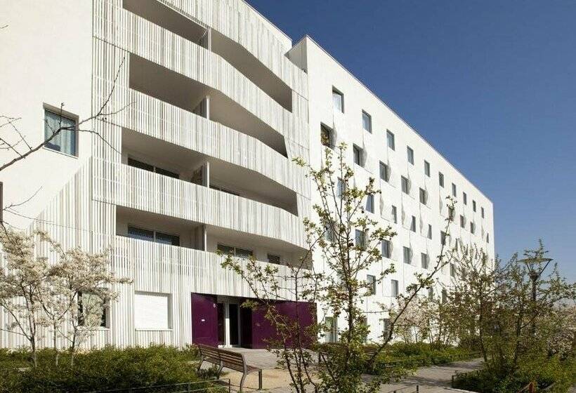 هتل Séjours & Affaires Massy Atlantis