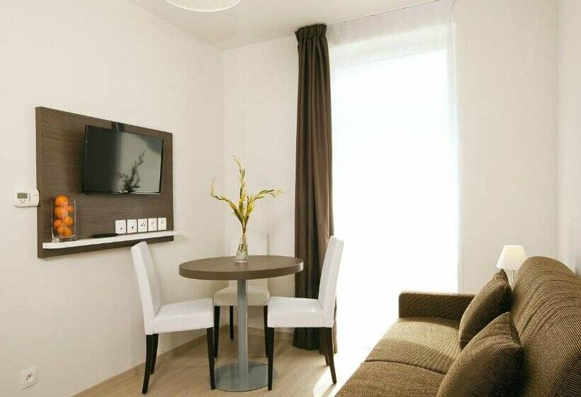 هتل Séjours & Affaires Massy Atlantis