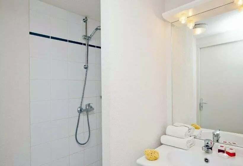 هتل Séjours & Affaires Massy Atlantis