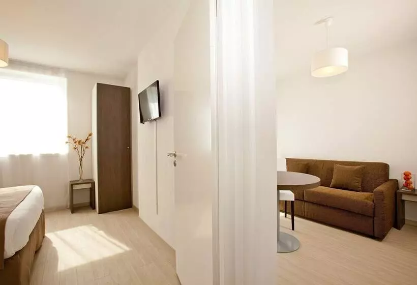 هتل Séjours & Affaires Massy Atlantis