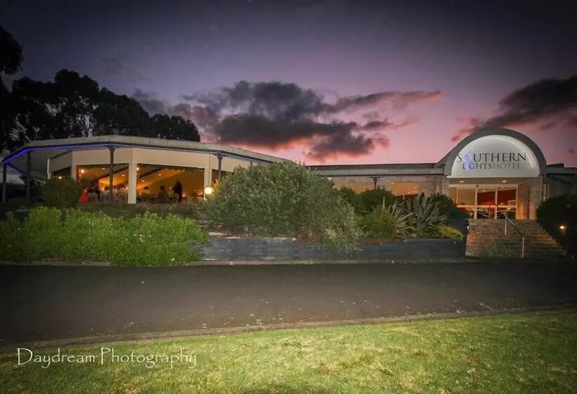 Отель Southern Lights