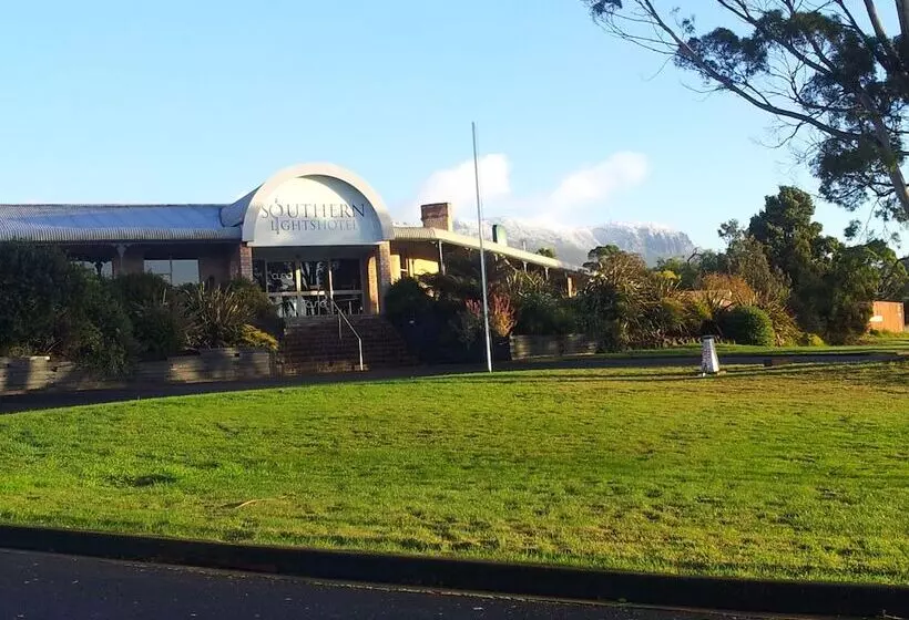 Отель Southern Lights