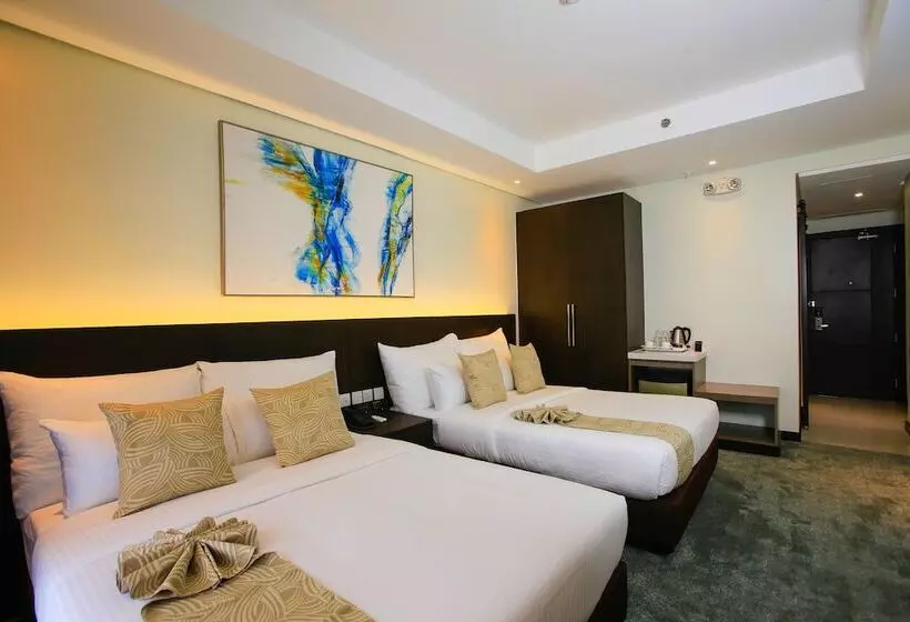 Отель The Oriental Legazpi