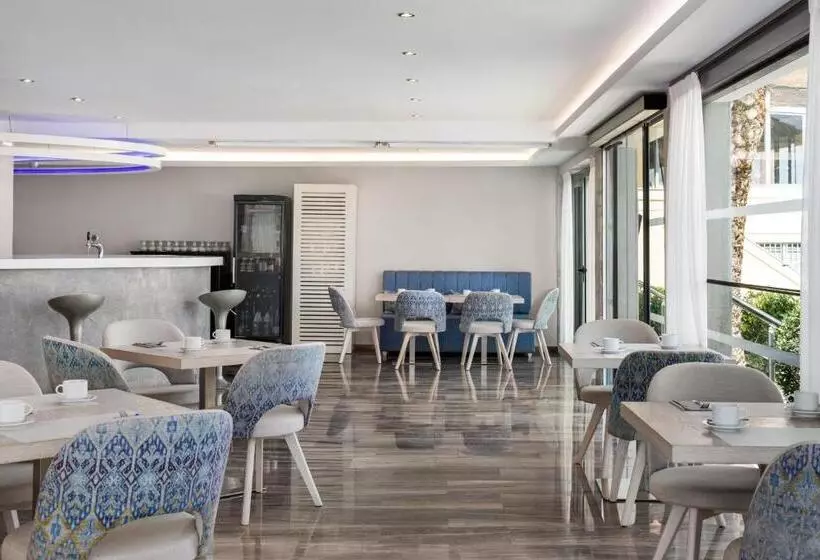 هتل TRYP by Wyndham Corfu Dassia