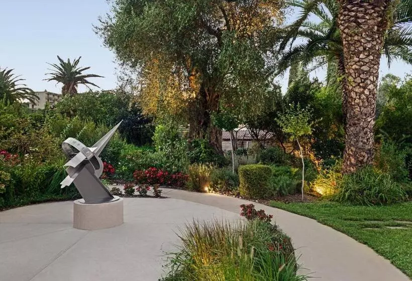 هتل TRYP by Wyndham Corfu Dassia