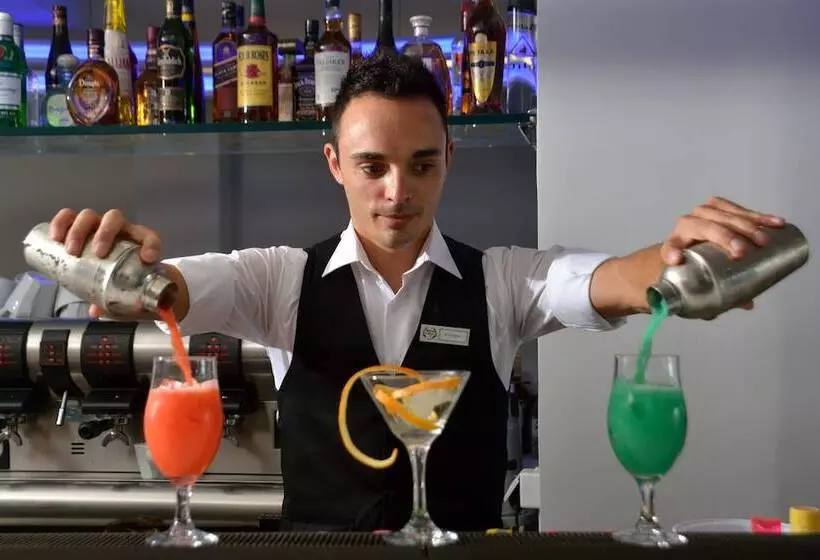 هتل TRYP by Wyndham Corfu Dassia