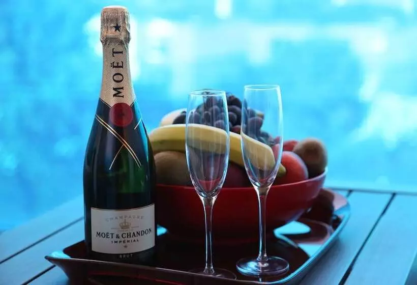 هتل TRYP by Wyndham Corfu Dassia