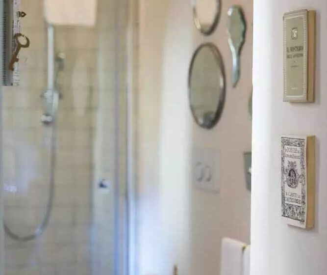 پانسیون Soprarno Suites