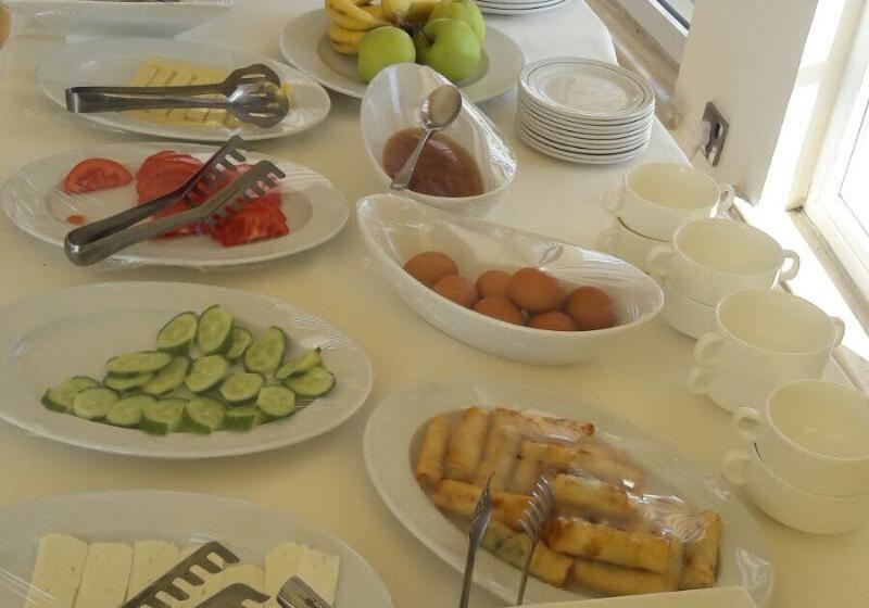 The Prince Inn Hotel & Villas