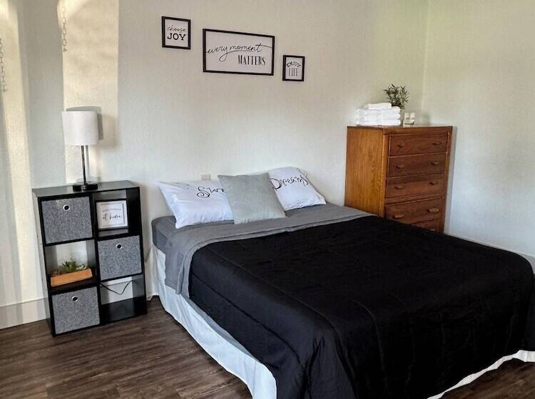 호텔 Omro & Fish Inn