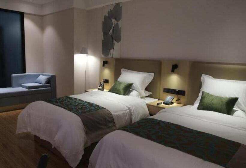 Отель Green Tree Inn Express Danyang Wuyue Square Railway Station