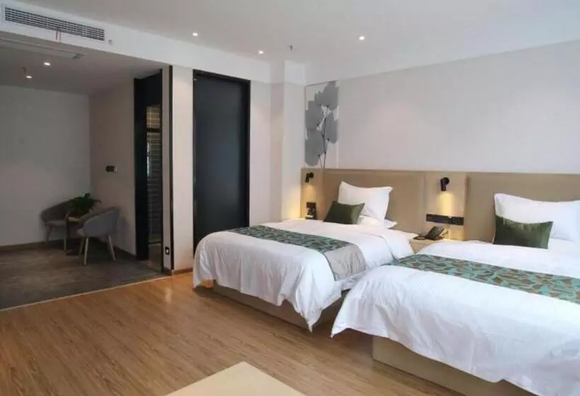 Hotelli Green Tree Inn Express Danyang Wuyue Square Railway Station