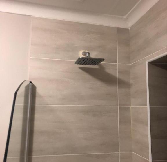 پانسیون Exclusive Townhouse At The Square