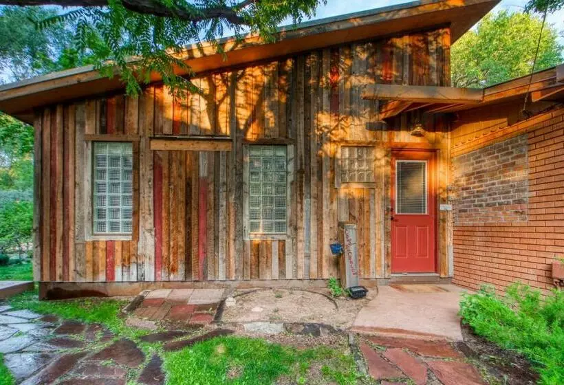 ホテル Creekside Cowa Bungalow!