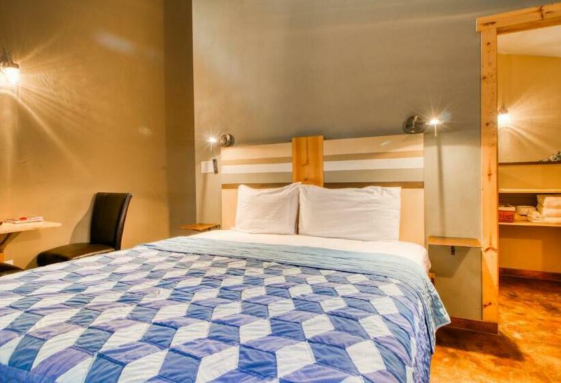 Hotelli Creekside Cowa Bungalow!