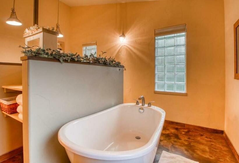 Hotelli Creekside Cowa Bungalow!