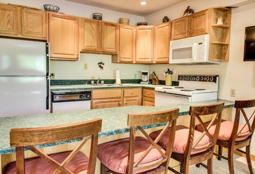 בית מלון כפרי Cozy Slopeside Condo