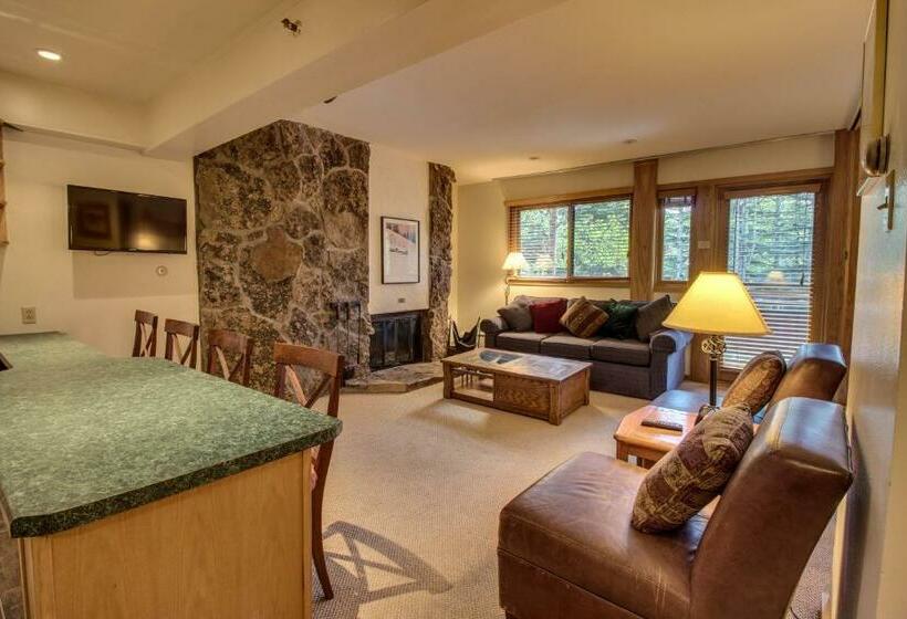 בית מלון כפרי Cozy Slopeside Condo