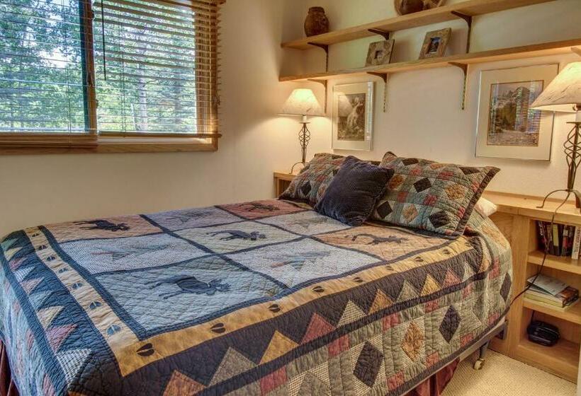 בית מלון כפרי Cozy Slopeside Condo