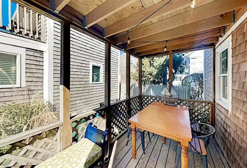 ホテル Long Pier Lodge