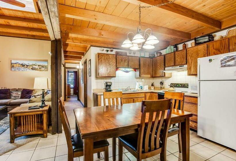 هتل Treehouse Condo Unit H202