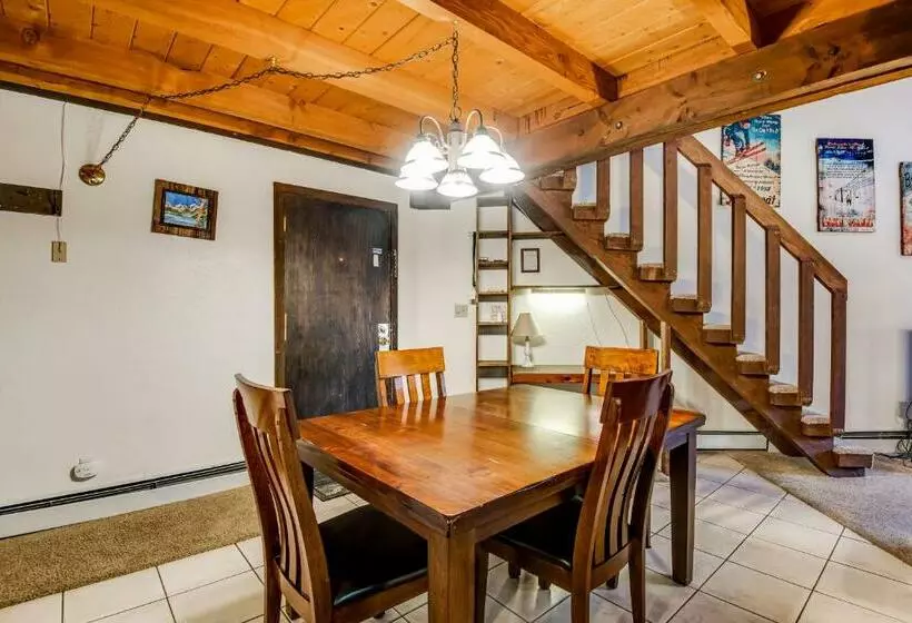 ホテル Treehouse Condo Unit H202