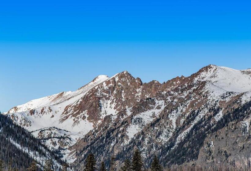 هتل Treehouse Condo Unit H202