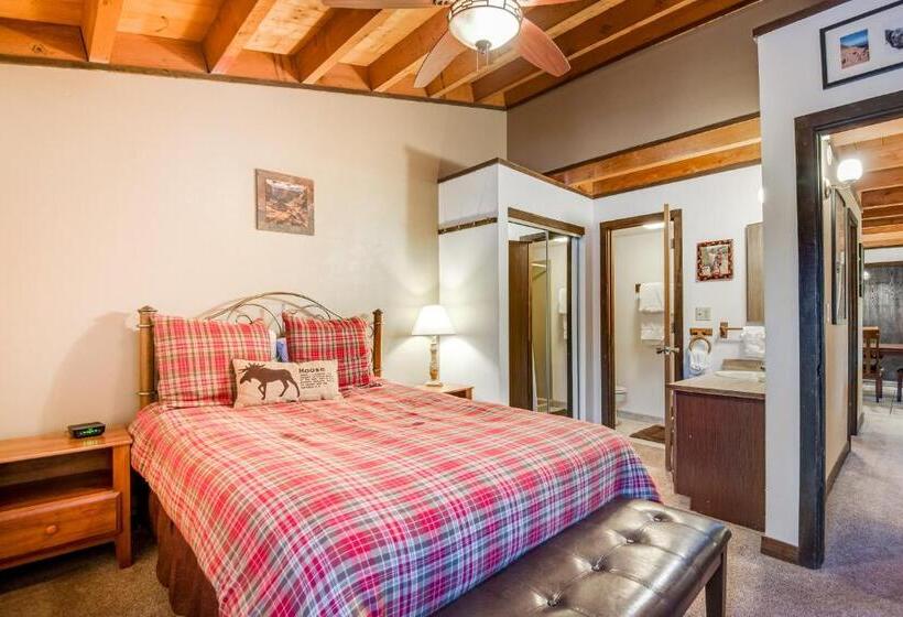 هتل Treehouse Condo Unit H202