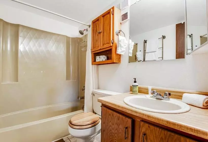 ホテル Treehouse Condo Unit H202