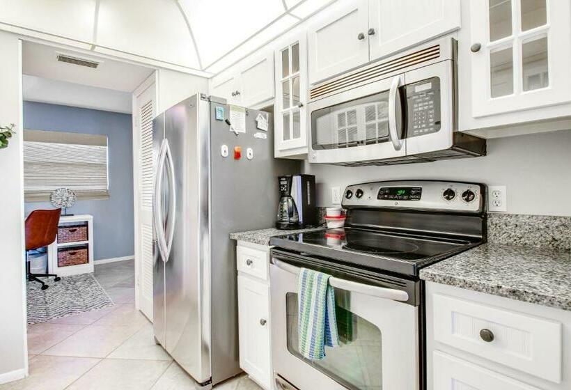 בית מלון כפרי Beach View Bliss