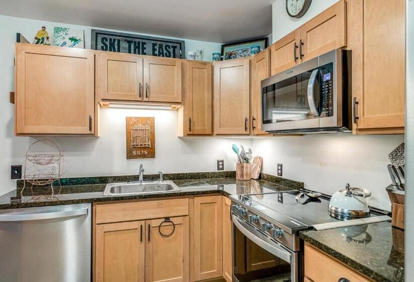 فندق Mountainside Ski Lodge