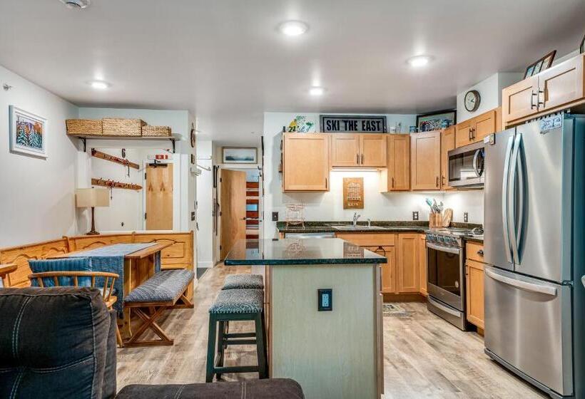 فندق Mountainside Ski Lodge