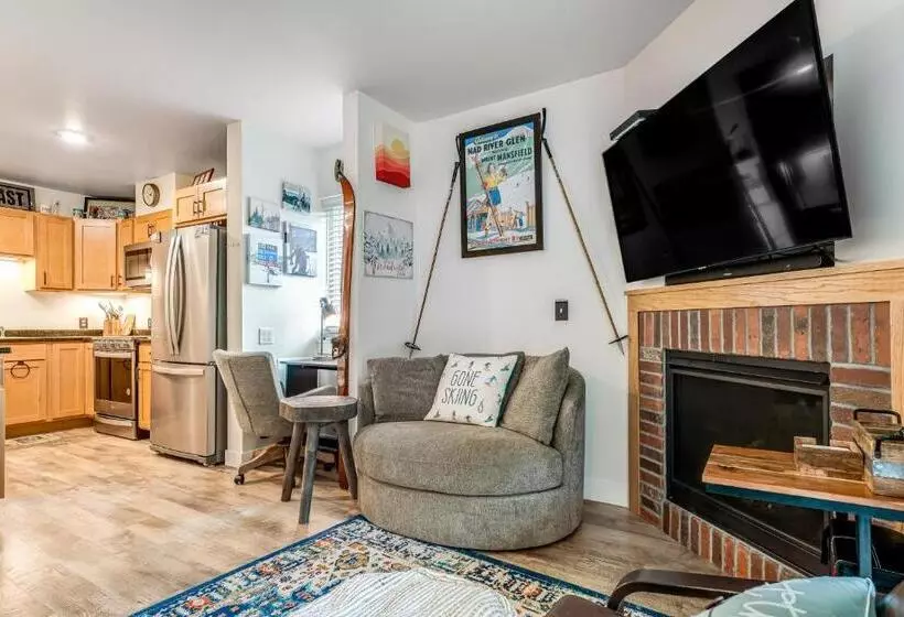 ホテル Mountainside Ski Lodge