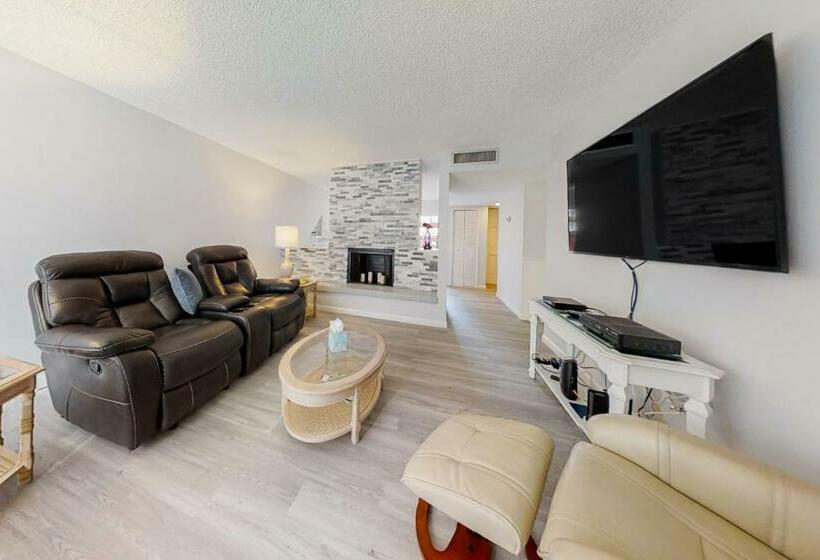 Отель The Get Away