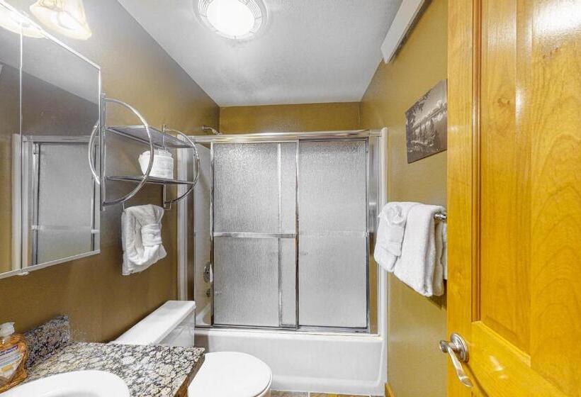 هتل Winter Park River Studio