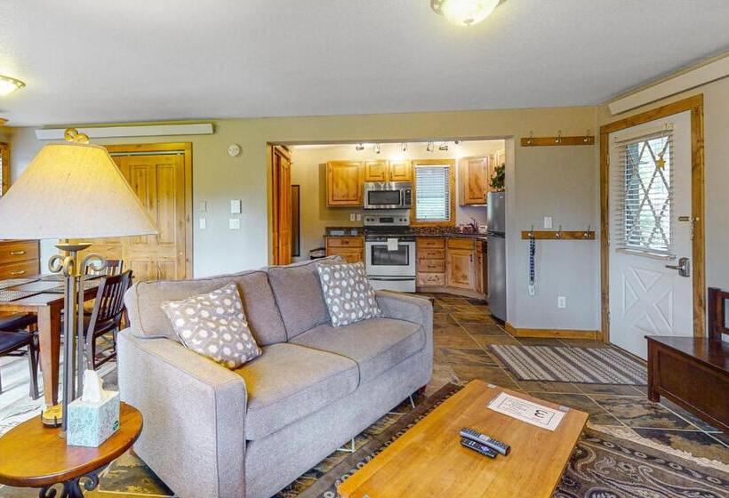 هتل Winter Park River Studio