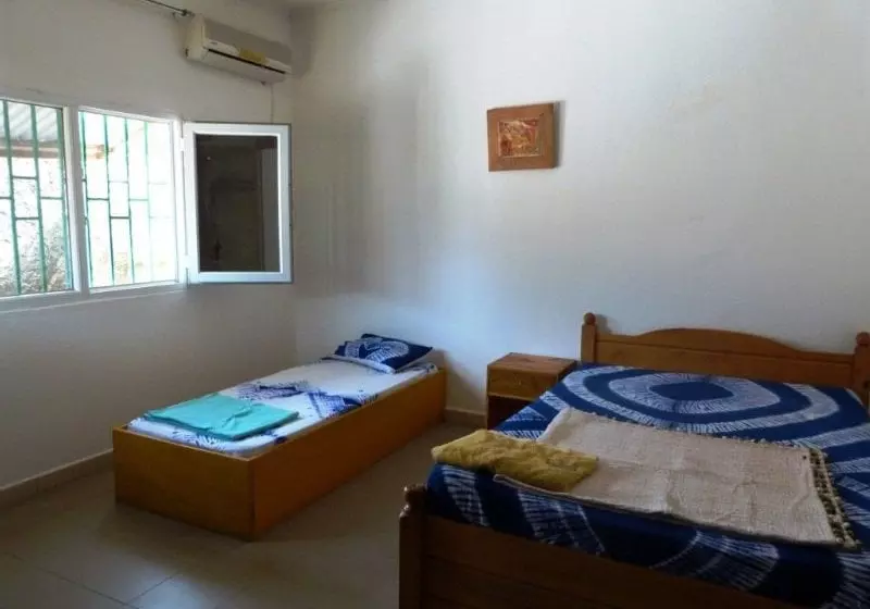 هاستل Cecilia's Corner Guest House
