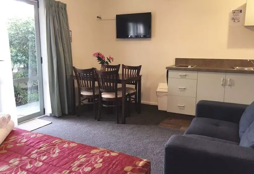 Alcala Motor Lodge