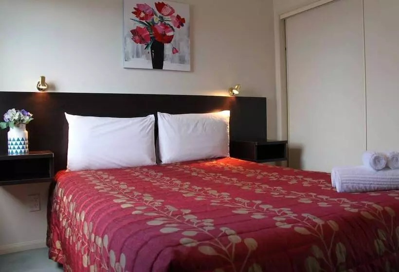 Alcala Motor Lodge