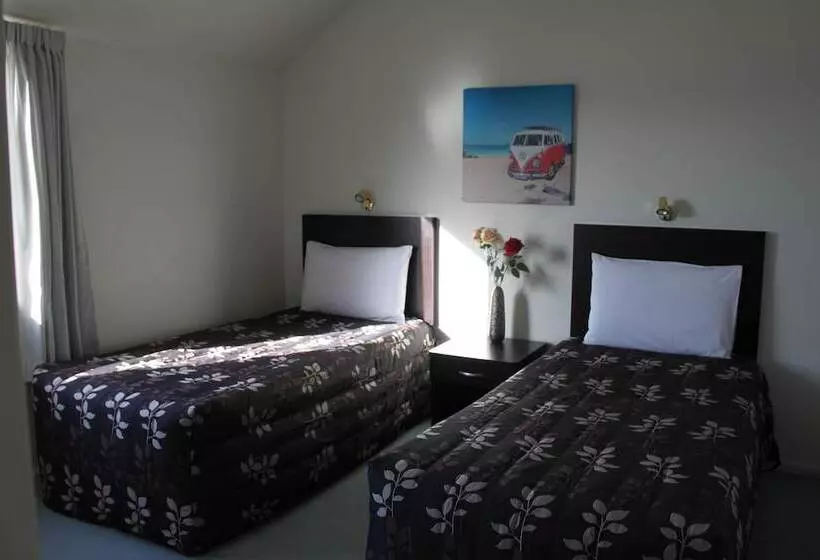 Alcala Motor Lodge