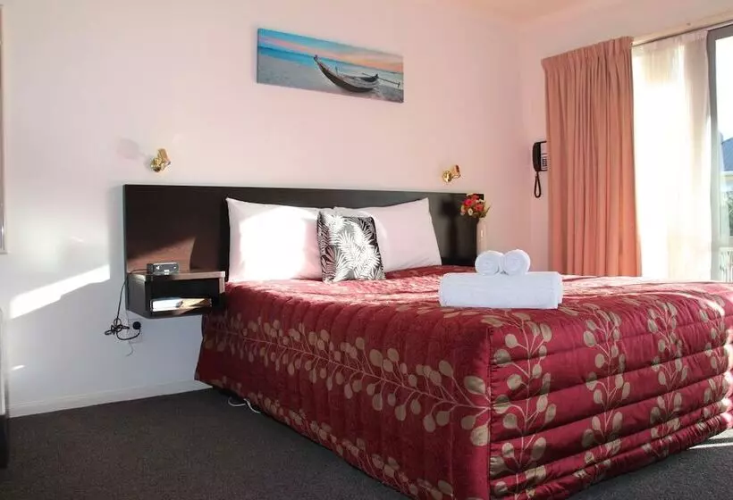 Alcala Motor Lodge