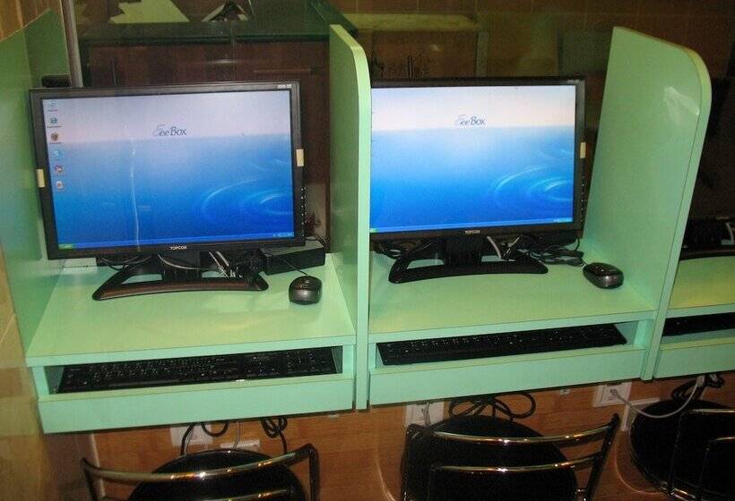 مسافرخانه Hong Kong Coliving Space