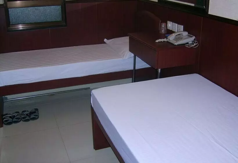 مسافرخانه Hong Kong Coliving Space