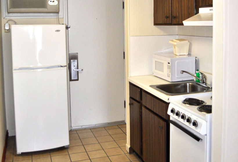 ホテル Castaway Beach Inn & Swim Up Bar